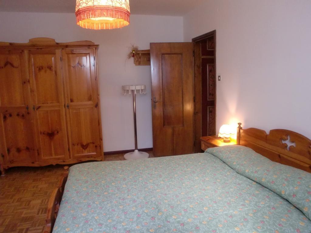 Appartamento Niki Campitello Campitello di Fassa Habitación foto